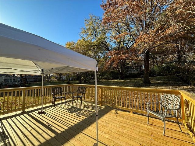 716 W Hurt Street, Liberty, MO 64068