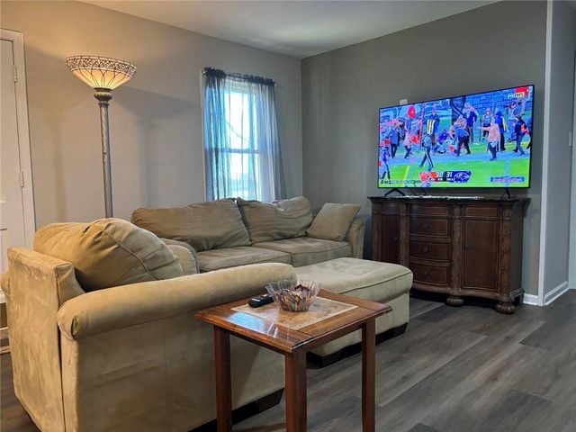 716 W Hurt Street, Liberty, MO 64068