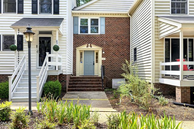 107 Sully Court, Chapel Hill, NC 27514