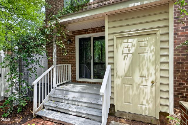 107 Sully Court, Chapel Hill, NC 27514