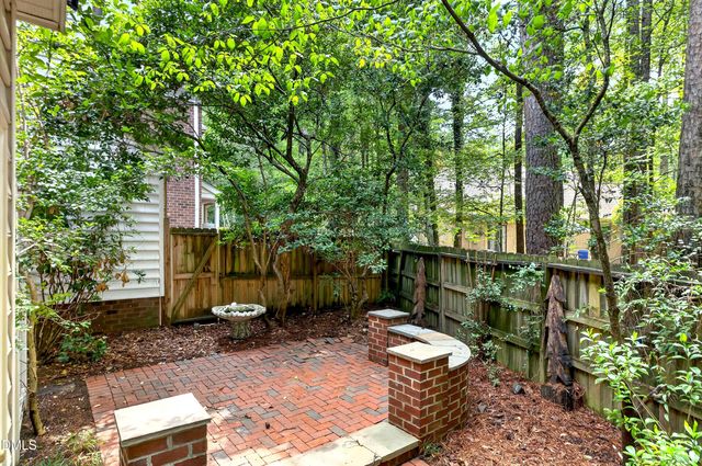 107 Sully Court, Chapel Hill, NC 27514