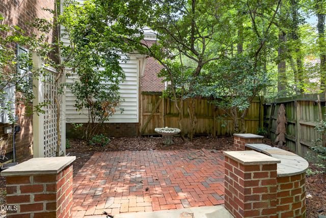 107 Sully Court, Chapel Hill, NC 27514