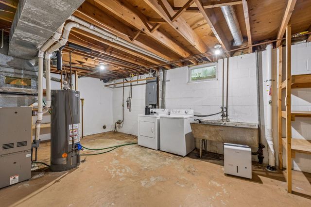 8 Central Lane, Northfield, MN 55057