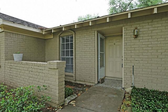 12623 Westella Drive, Houston, TX 77077