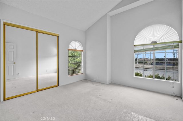832 W Commonwealth Avenue, Alhambra, CA 91801