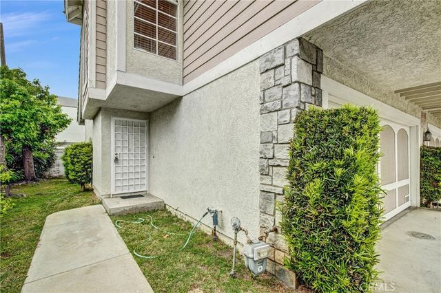 832 W Commonwealth Avenue, Alhambra, CA 91801