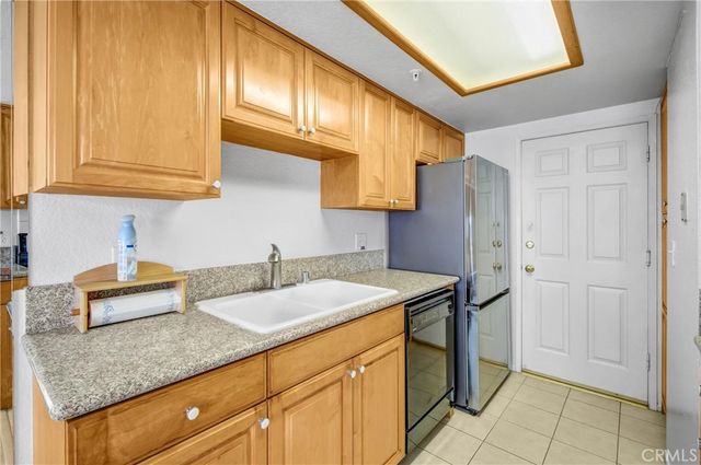 832 W Commonwealth Avenue, Alhambra, CA 91801