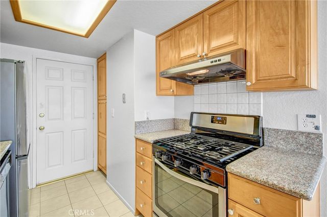 832 W Commonwealth Avenue, Alhambra, CA 91801
