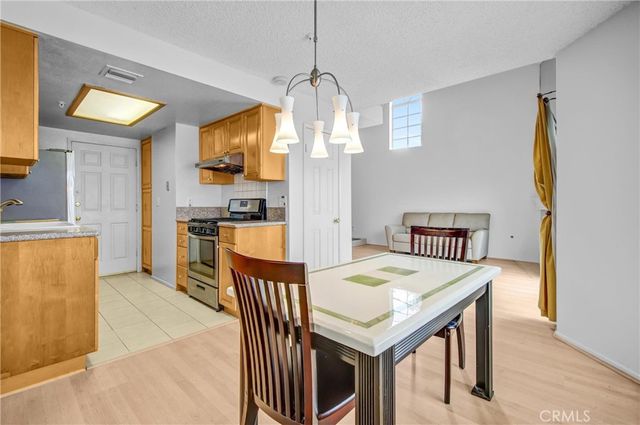 832 W Commonwealth Avenue, Alhambra, CA 91801