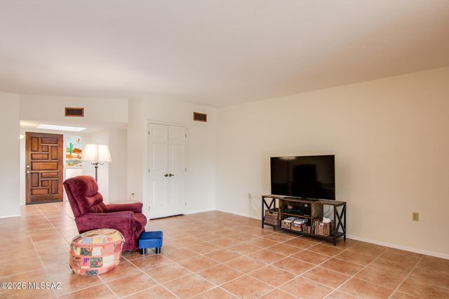 2009 W Misty Hollow Lane, Tucson, AZ 85704