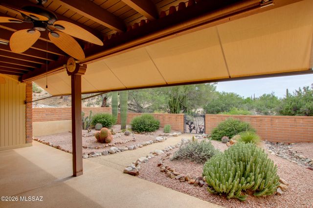 2009 W Misty Hollow Lane, Tucson, AZ 85704