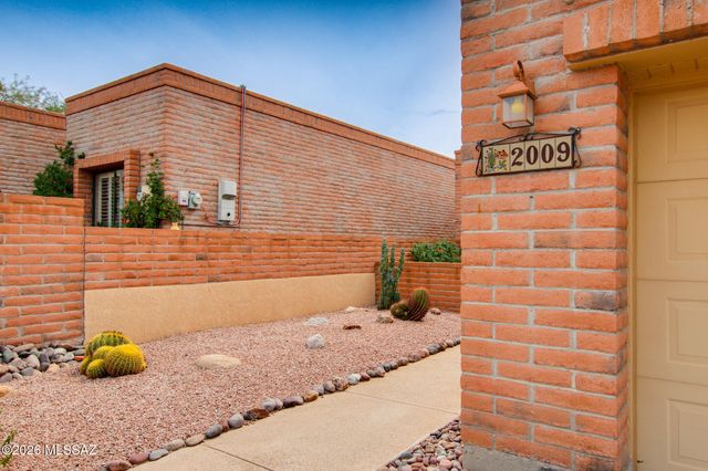2009 W Misty Hollow Lane, Tucson, AZ 85704