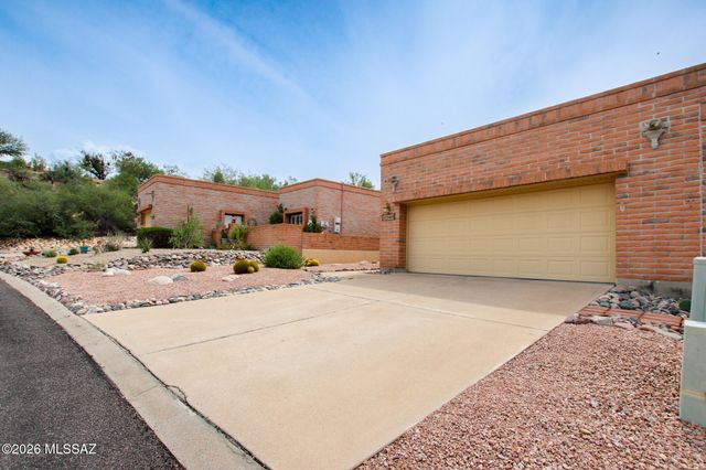 2009 W Misty Hollow Lane, Tucson, AZ 85704