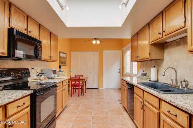 2009 W Misty Hollow Lane, Tucson, AZ 85704
