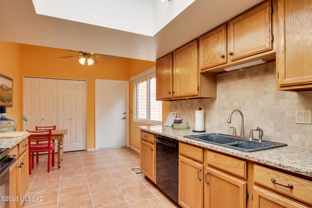 2009 W Misty Hollow Lane, Tucson, AZ 85704