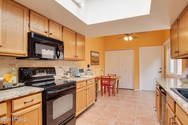 2009 W Misty Hollow Lane, Tucson, AZ 85704