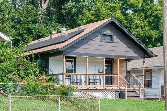 3934 Bales Avenue, Kansas City, MO 64130