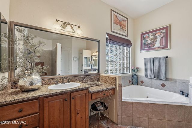762 W Placita Quieta, Green Valley, AZ 85622