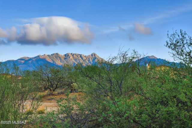 762 W Placita Quieta, Green Valley, AZ 85622