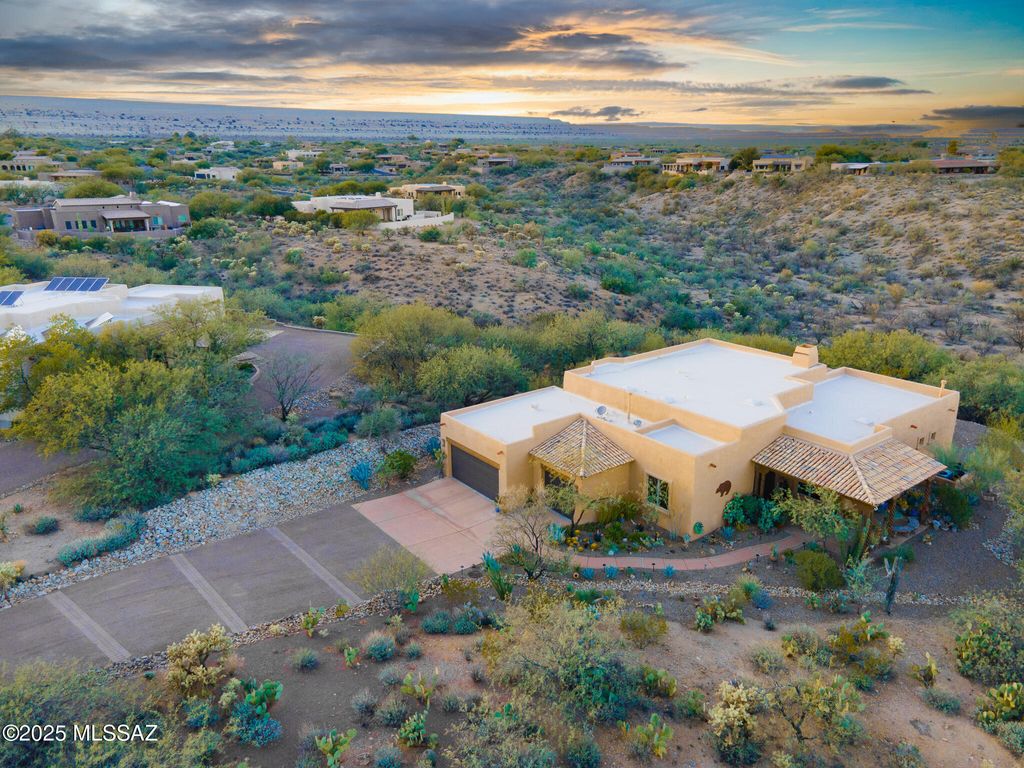 762 W Placita Quieta, Green Valley, AZ 85622