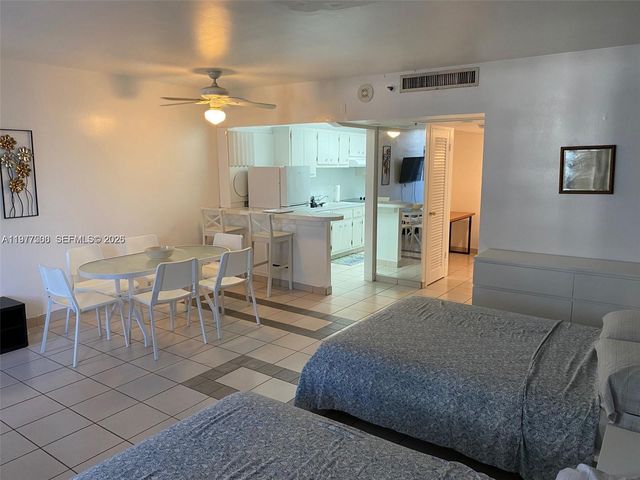 100 Lincoln Rd 304, Miami Beach, FL 33139