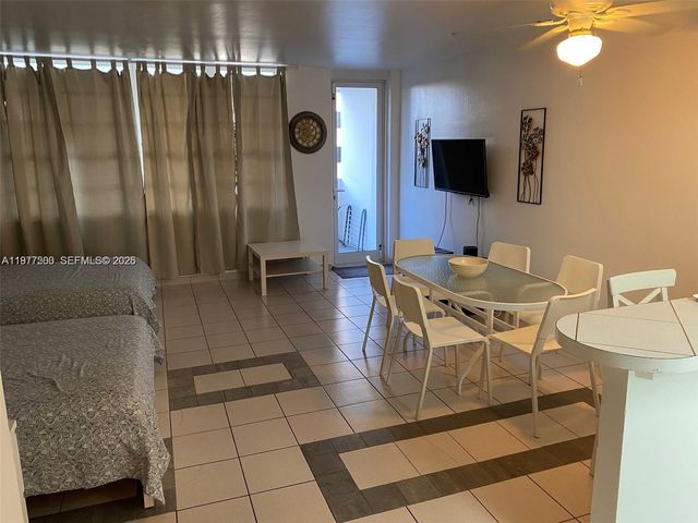 100 Lincoln Rd 304, Miami Beach, FL 33139