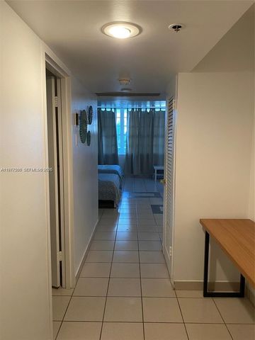 100 Lincoln Rd 304, Miami Beach, FL 33139