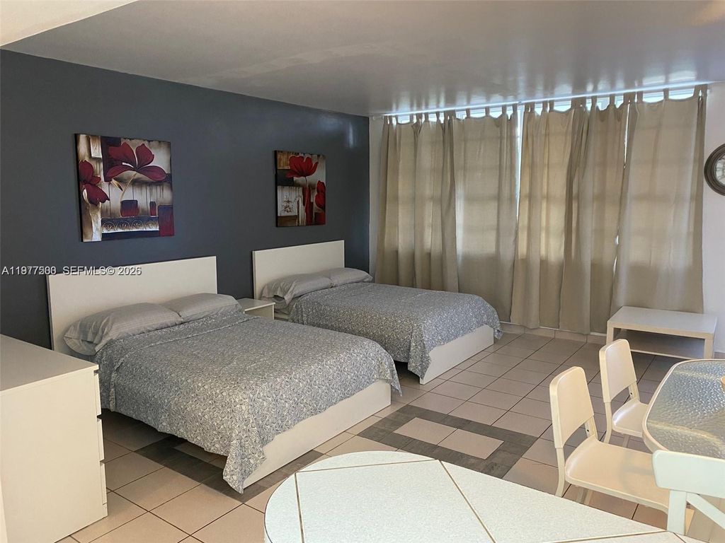 100 Lincoln Rd 304, Miami Beach, FL 33139