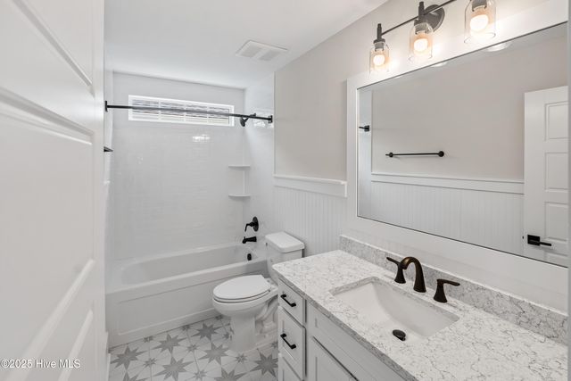 522 White Picket Way, Holly Ridge, NC 28445