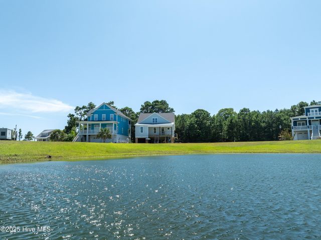 522 White Picket Way, Holly Ridge, NC 28445