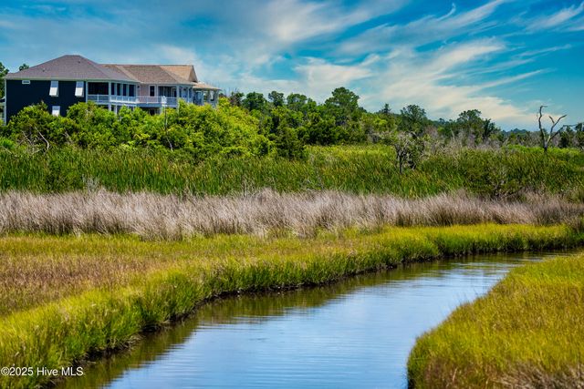 522 White Picket Way, Holly Ridge, NC 28445