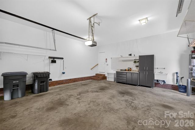 3613 Savannah Hills Drive, Matthews, NC 28105