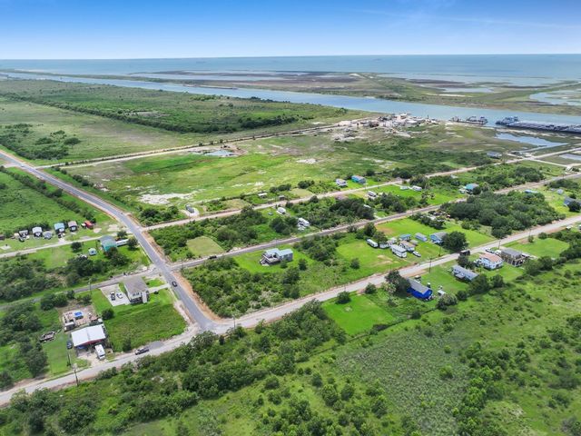 1336 John Wayne Road, Port Bolivar, TX 77650