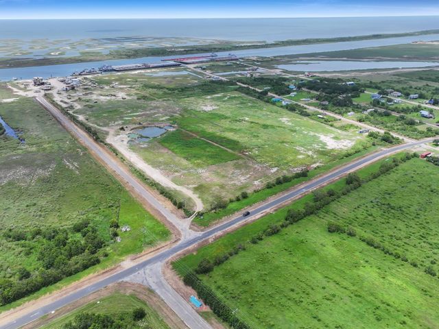 1336 John Wayne Road, Port Bolivar, TX 77650