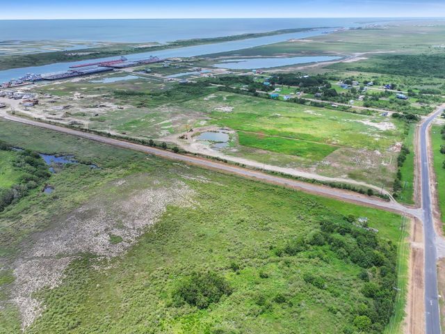 1336 John Wayne Road, Port Bolivar, TX 77650