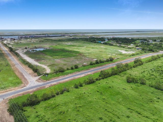 1336 John Wayne Road, Port Bolivar, TX 77650