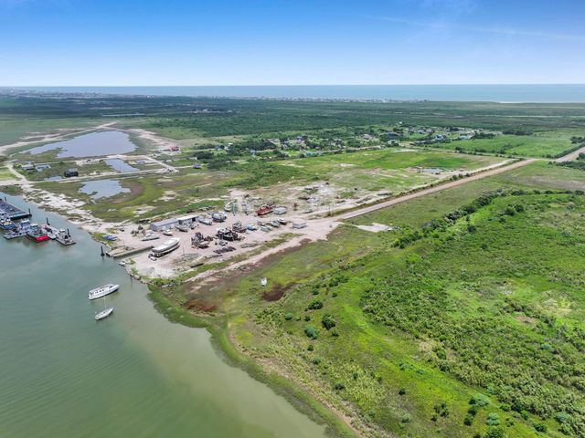 1336 John Wayne Road, Port Bolivar, TX 77650