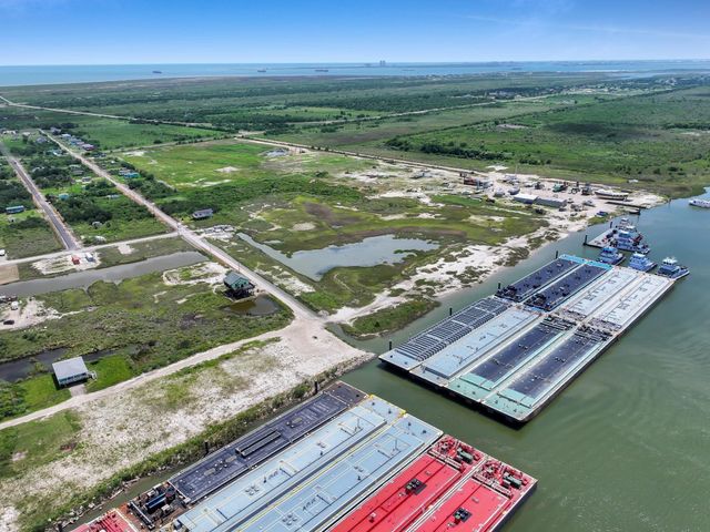 1336 John Wayne Road, Port Bolivar, TX 77650