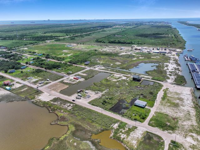 1336 John Wayne Road, Port Bolivar, TX 77650