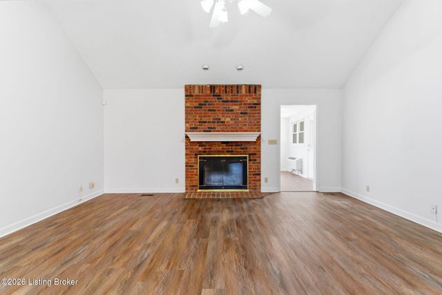 9411 Stonelanding Pl, Louisville, KY 40272