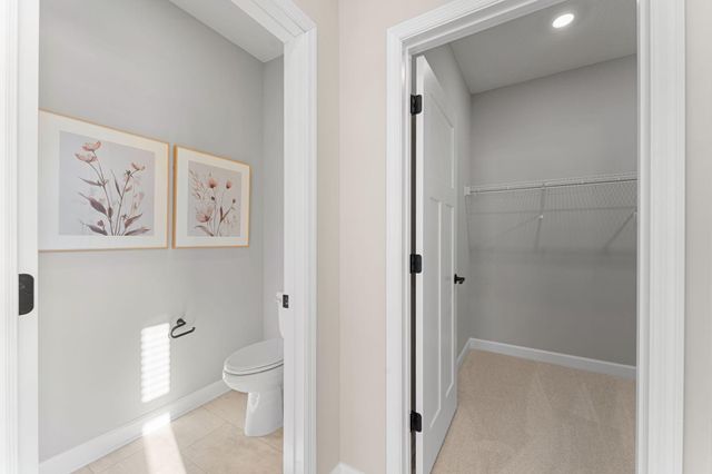 5194 Long Pointe Bay, Woodbury, MN 55129