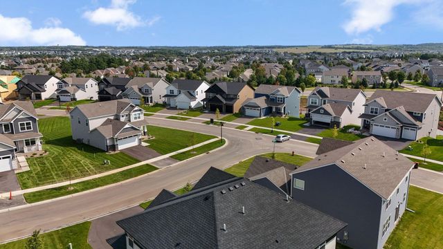 5194 Long Pointe Bay, Woodbury, MN 55129