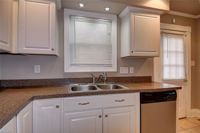 55 Riverview AVE, Portsmouth, VA 23704