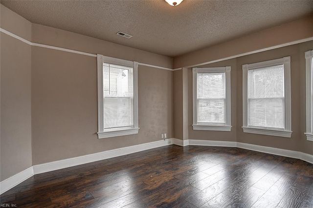 55 Riverview AVE, Portsmouth, VA 23704