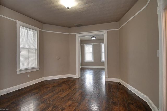55 Riverview AVE, Portsmouth, VA 23704