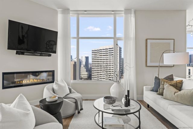 550 Front St 2303, San Diego, CA 92101