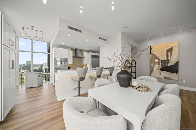 550 Front St 2303, San Diego, CA 92101