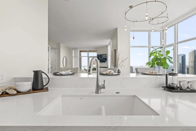 550 Front St 2303, San Diego, CA 92101