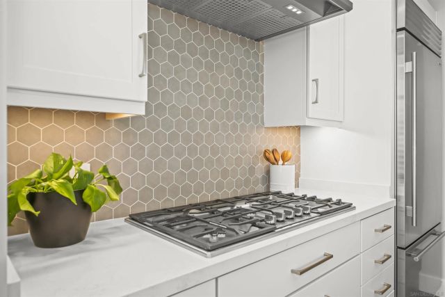 550 Front St 2303, San Diego, CA 92101