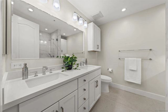 550 Front St 2303, San Diego, CA 92101